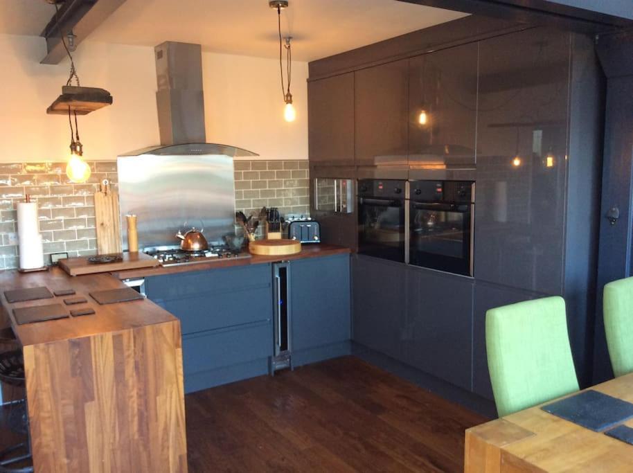 Lovely Semi-Beach 2X Pubs -5 Min Walk-Pets Welcome-Parking-Garden Scalby  Exterior foto